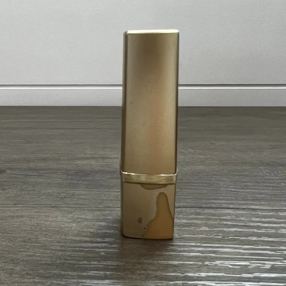 Estée Lauder Pure Color Long Lasting Lipstick Fig 123